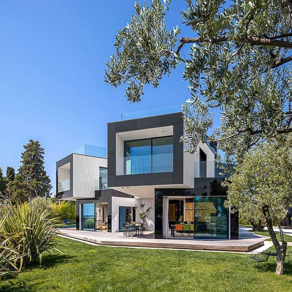 Striking Istria Villa | 5 Bedrooms | Villa Rojska | Beachfront Location