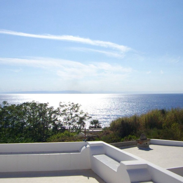 Stromboli, Panoramic House for Travelers