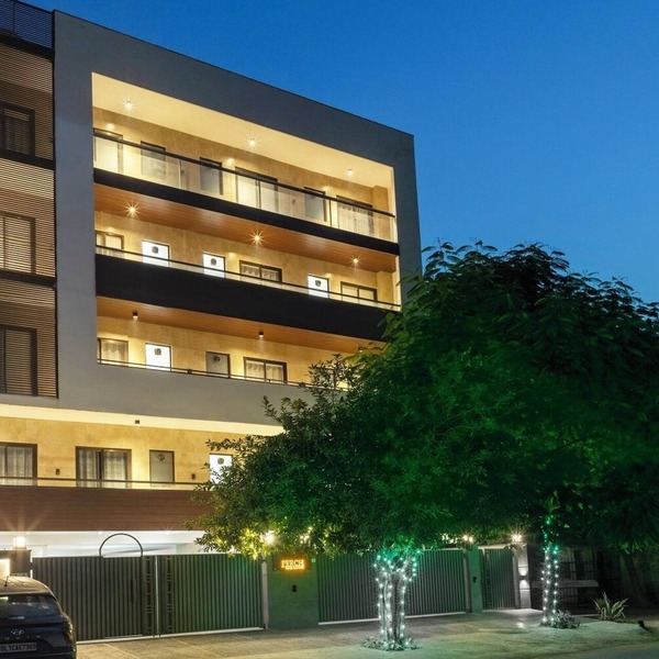 Studio Apartment with balcony near DLF Cyber City