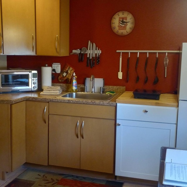 Studio Apt in Tempe. Students/Traveling nurses. Sleeps 2.