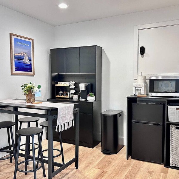 Studio by the Sound - King Bed Fire Pit EV Charger Pet Friendly