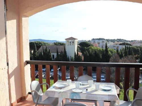Studio-cabine lumineux avec terrasse, parking, proche plage - FR-1-100-119