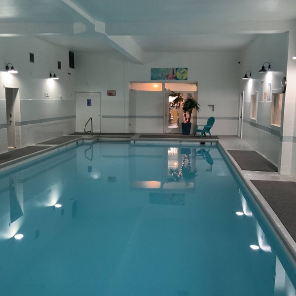 Studio Condo above downtown Gym- close to Gorge