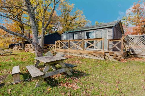 Studio Cottage #8 - Jack Pine