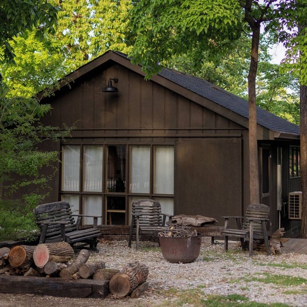 Studio, Custom Lakeside Experience w Kayaks & King