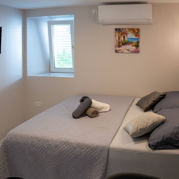 Studio flat with terrace and sea view Poljana, Ugljan (AS-8419-c)