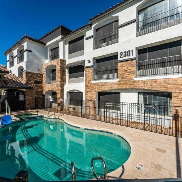 Studio Full Kitchen Tempe Studio w pool, jacuzzi, gym perfect location No Pets