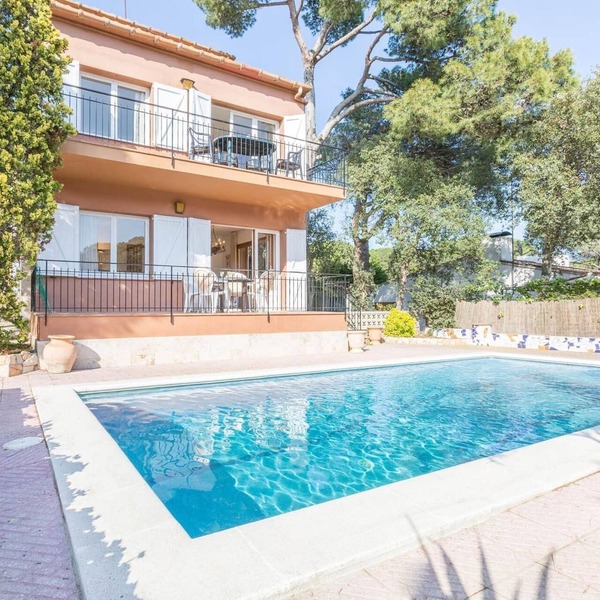 Studio in Spain near Beach & Mountain Views
