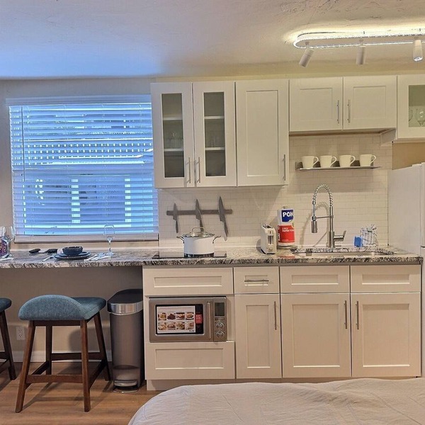 Studio Retreat Across the Street from Beautiful Siesta Key Beach