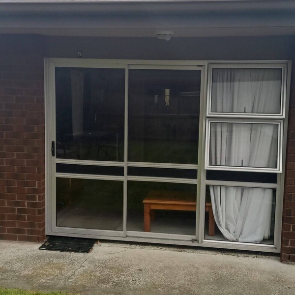 Studio space on FitzAve. Walk to the Square / Esplanade.