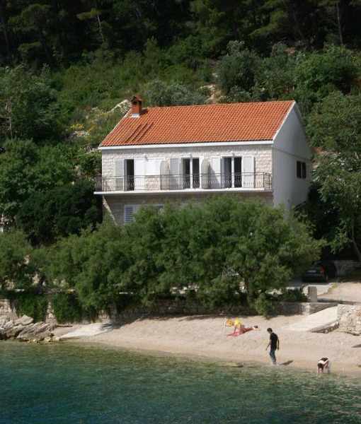Studio Trstenik 4566b