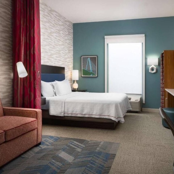 Studio w/King Bed, Kitchenette & Pool Access | 3 mi to Charleston Airport