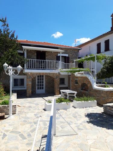 Studios Aspasia Lafkos