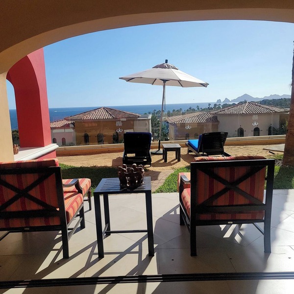 Stunning 2-bedroom villa in beautiful Cabo San Lucas with full resort amenities.