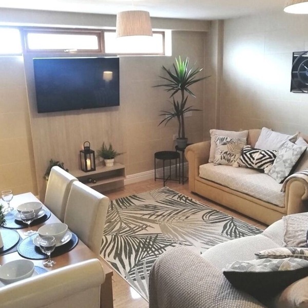Stunning 3 Bed, 2 Bath Apartment, Sleeps 8 in Liverpool