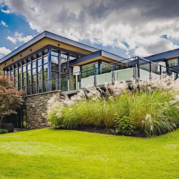 Stunning 6 bed 5 bath estate on 65 acres with Pool, Hot Tub and Tennis Court!
