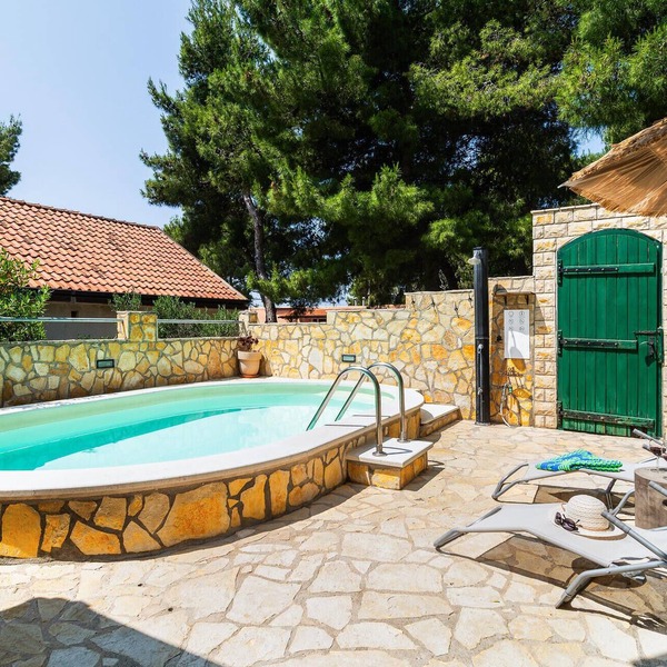 Stunning apartment in Ivan Dolac