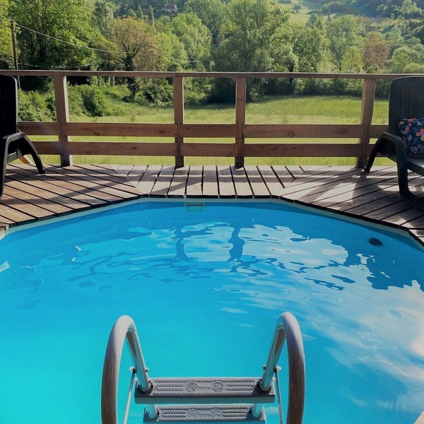 Stunning Barn Conversion with PRIVATE POOL!