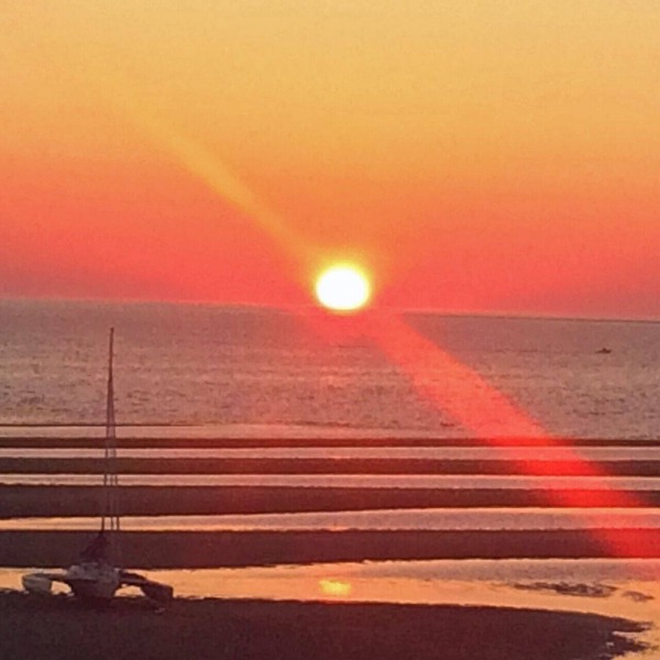 Stunning beachfront home on Cape Cod Bay-Fab Views - sleeps 10 One Week Minimum