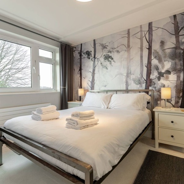Stunning Clifton Flat in Amazing Central Location