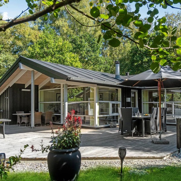 Stunning home in Grenaa with kitchen