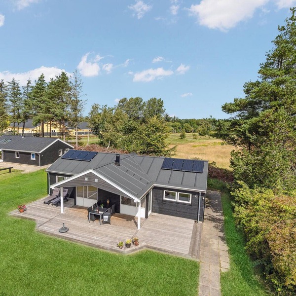 Stunning home in Skagen with WiFi
