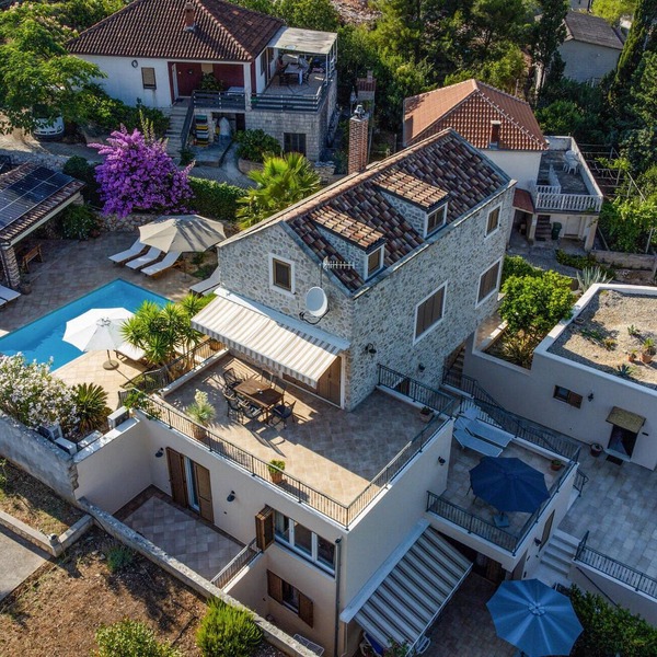 Stunning home in Zman