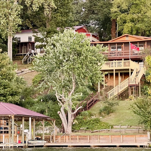 Stunning Lakefront 3 Bedroom with Dock and Deep Water!