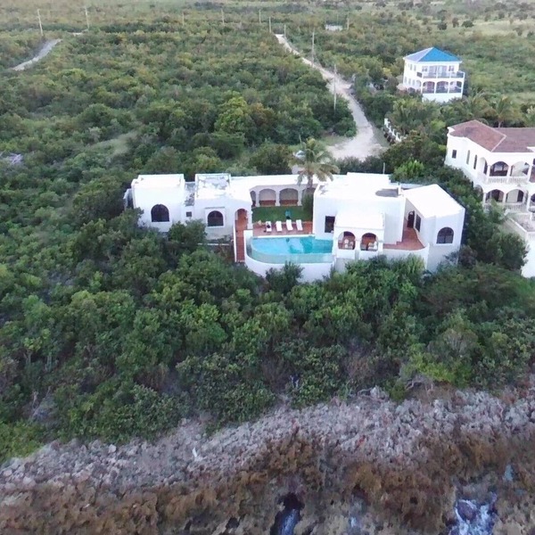 Stunning Ocean Front Shoal Bay Villa
