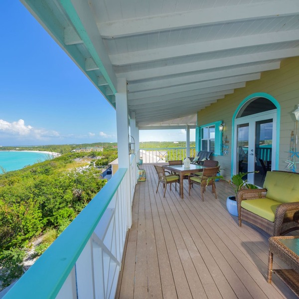 Stunning ocean views, first-class accommodation - with Pool, Deck & Solar