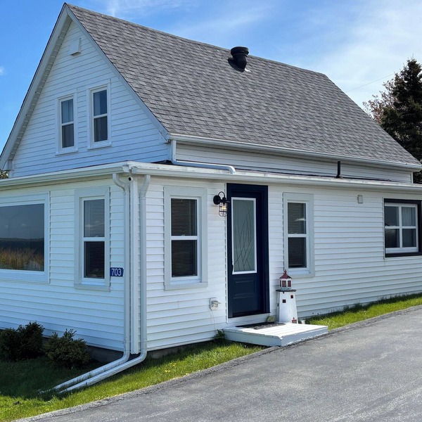 Stunning Ocean Views - Home on Lunenburg Bay
