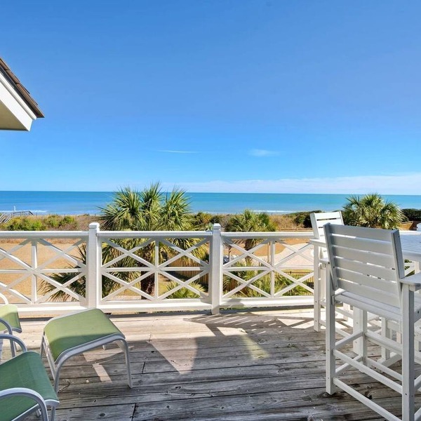 Stunning Oceanfront Villa with Gorgeous Sights in Georgetown, South Carolina