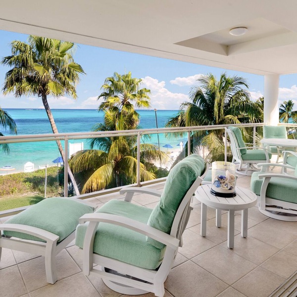 Stunning penthouse at Coral Gardens- GRACE BAY BEACH!