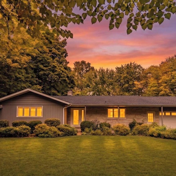 Stunning Ranch in the woods!