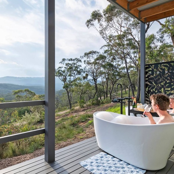 Stunning romantic hideaway with unsurpassed views of the Wollemi National Park