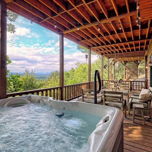 Stunning Views, 3 King Suites, Relax in Luxury - MasterPeace Cabin