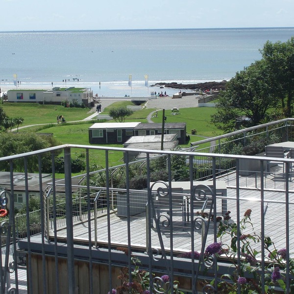 Stunning Views from this lovely holiday home