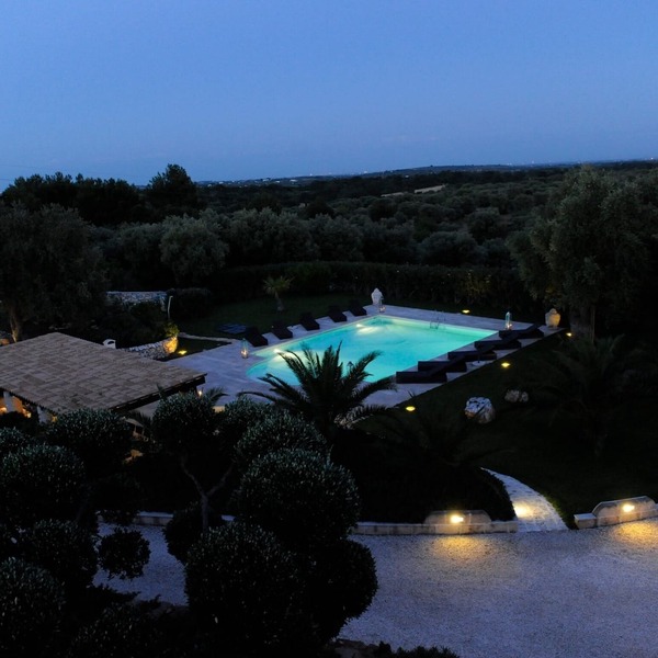 Stunning Villa & Trullo in Ostuni. Amazing Roof Terrace/Heated Pool/Aircon/WiFi
