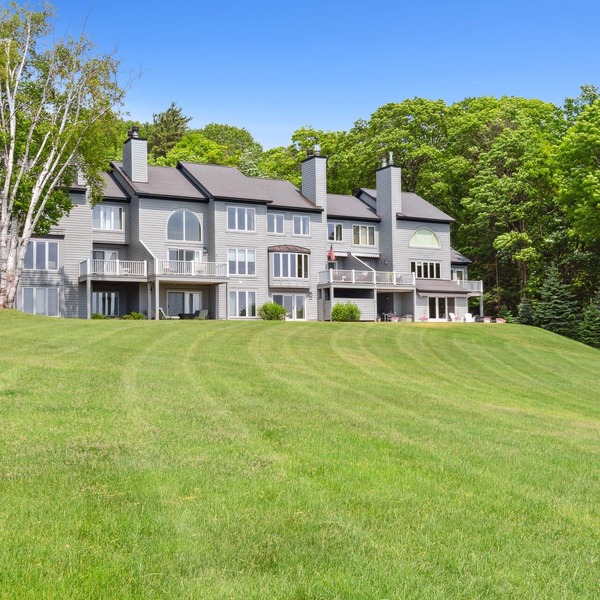 Stunning Windward Condo Rental Offers Unforgettable Views & Vacation Retreat