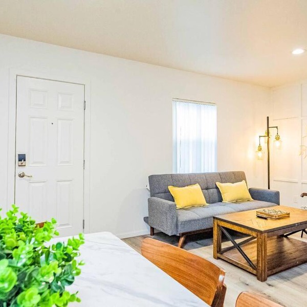 Stylish 2B2B country style house