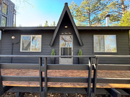 Stylish Cabin hideaway EV charger, Fire Pit & spa