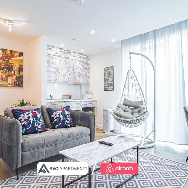 Stylish Central Studio With Hanging Chair – APT 2