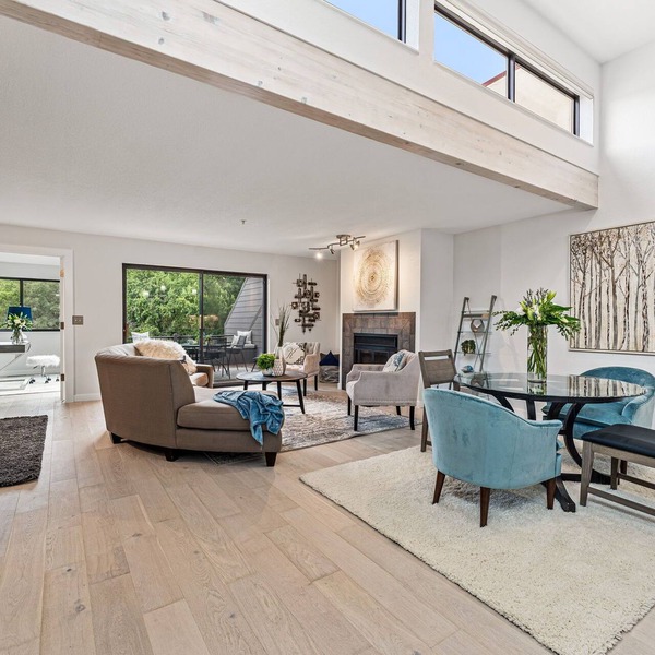 Stylish Downtown 2BR Condo in West End