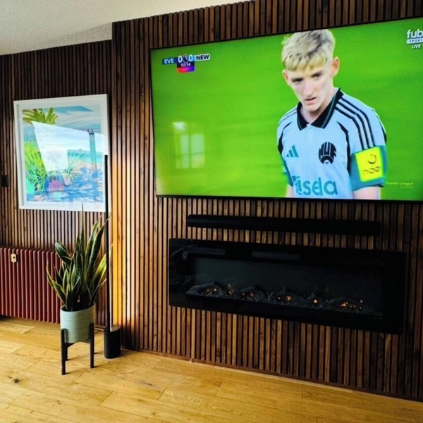 Stylish Fully Renovated Oceanview Condo steps to Seabus & World Cup