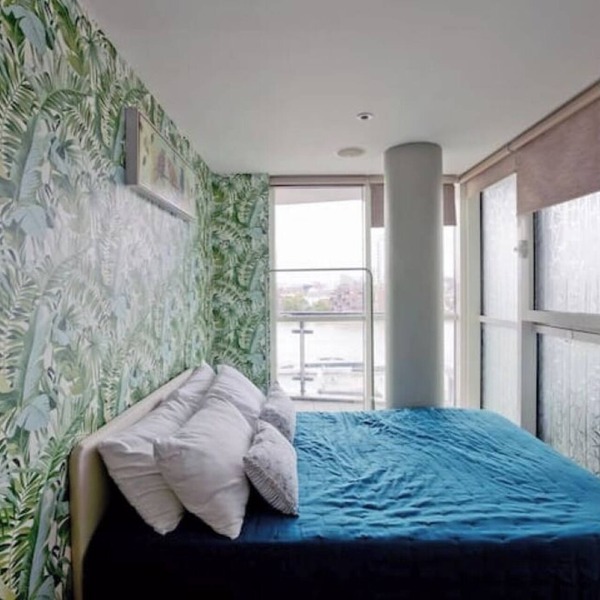Stylish Riverside Escape | Elegant 2-Bed Flat at St George’s Wharf