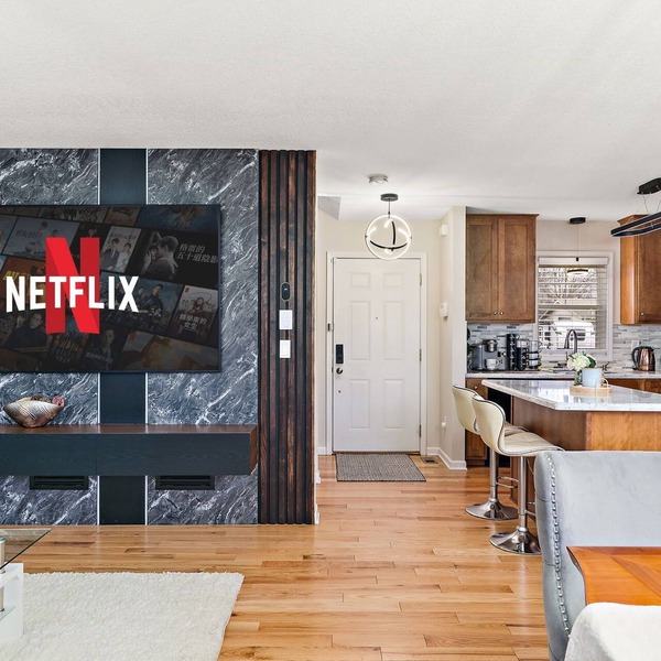 Stylish & Spacious Retreat - with a High tech Movie Theater near DT Minneapolis