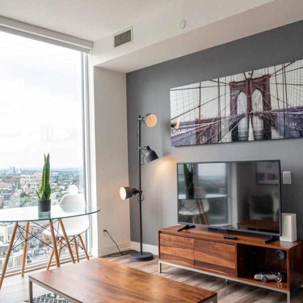 Stylished and Fully furnished 2BR in Toronto