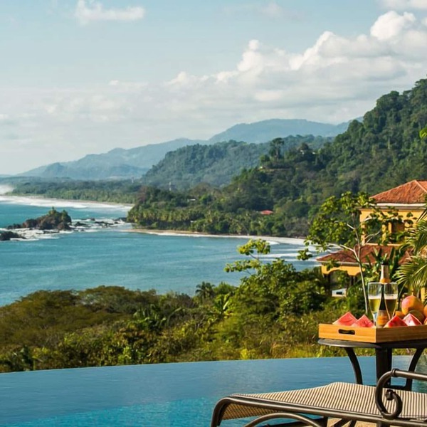 Suenos Pacificos, Featured in International Luxury Homes Magazine