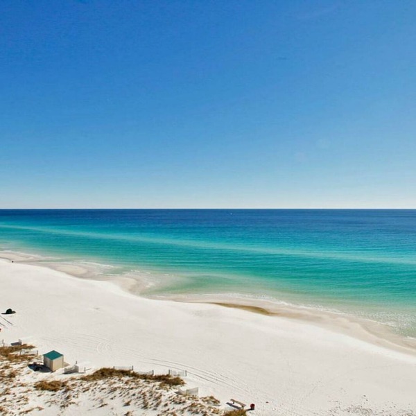 SUGAR WHITE SAND! RIGHT ON THE BEACH! GREAT VIEWS! FAMILY FUN! #1815 DESTIN
