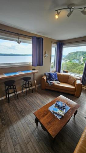 Suite 1 Flèche du fjord vue Saguenay Monts Valin